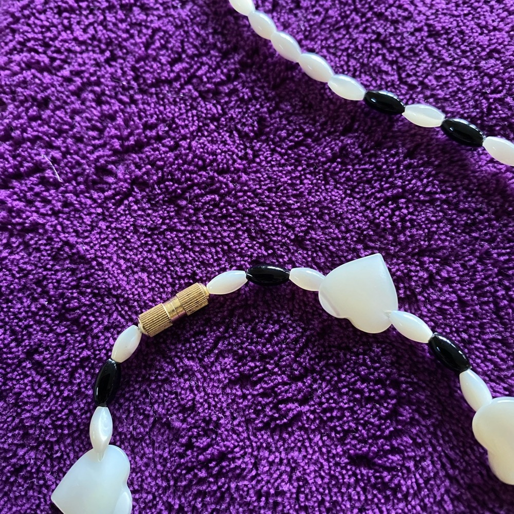 Heart Beaded Necklace Set. - Picture 4 of 5